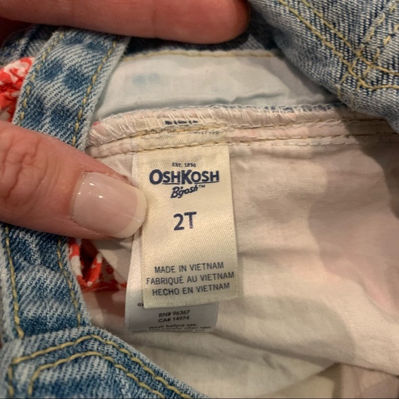 OshKosh B’gosh Dress Overalls red white floral skirt front pocket size 2T - Picture 4 of 6